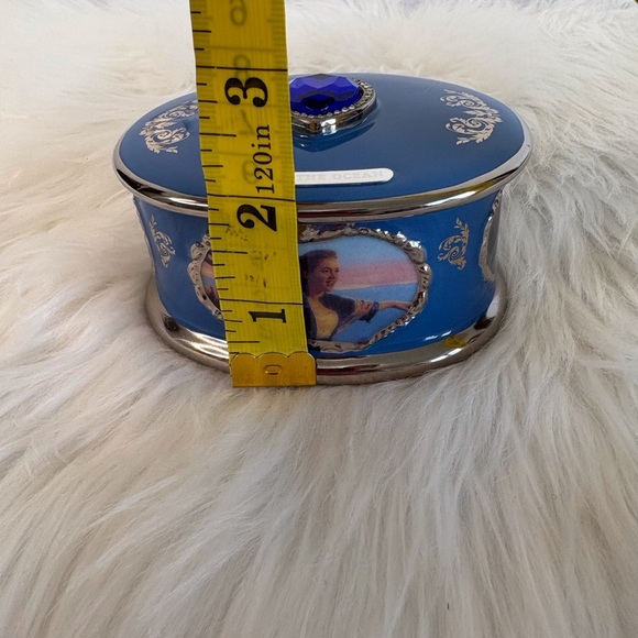 “Heart of the Ocean Titanic”Blue Heart Jewelry Box - Picture 8 of 9